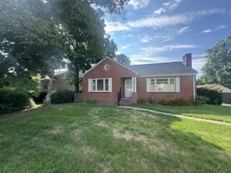 Free Application Fee — Refunded Upon Approval Through August 31! Receive a $500 credit when you sign a lease and move in by September 1, 2026. Charming 2-Bedroom Home in Stephens City, Pet Friendly