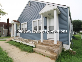 Remodeled 1 BR 1 BA Duplex with Basement (SECTION 8 APPROVED)