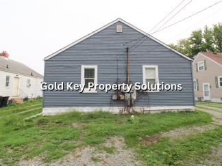 Remodeled 1 BR 1 BA Duplex with Basement (SECTION 8 APPROVED)