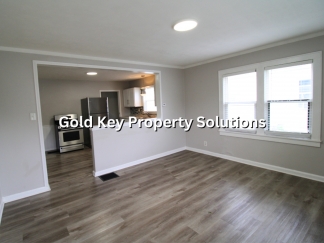 Remodeled 1 BR 1 BA Duplex with Basement (SECTION 8 APPROVED)