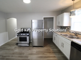 Remodeled 1 BR 1 BA Duplex with Basement (SECTION 8 APPROVED)