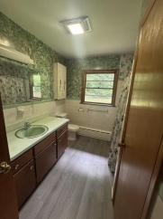 Free Application Fee — Refunded Upon Approval Through August 31! Charming 3-Bedroom Home with Large Yard, Carport & Unfinished Basement on Salem Avenue in Front Royal VA Free Application Fee — Refunded Upon Approval Through August 31! Charming 3-Bedroom Home with Large Yard, Carport & Unfinished Basement on Salem Avenue in Front Royal VA
