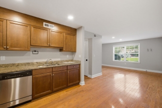 1240 Fairmont Ave unit 10 - available now!