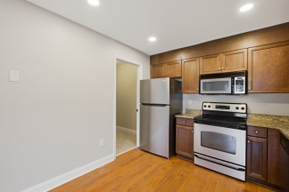 1240 Fairmont Ave unit 10 - available now!