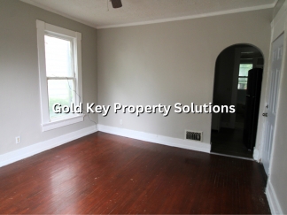 Cute and Cozy 1 BR 1 BA Upstairs Apartment Near Downtown (SECTION 8 APPROVED)