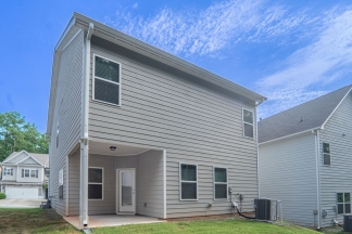 Modern 3BR Home with Spacious Loft, Covered Patio & Private Wooded Backyard