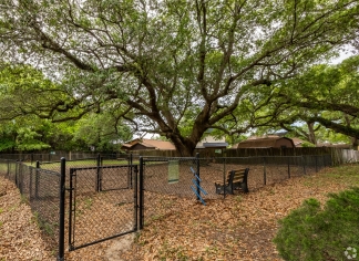The Emory - 3205 E Olive Road
