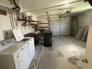 Charming, Move-In Ready 2BR/2BA Single-Family Home with Huge Fenced Yard in Venice!