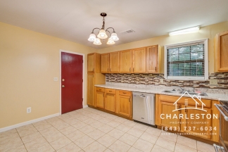 106 Carriage Ct - Available Now!