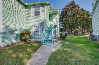 6211 Rolling Fork Rd Apt H - Available 10/20