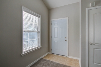 6211 Rolling Fork Rd Apt H - Available 10/20
