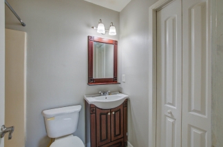 6211 Rolling Fork Rd Apt H - Available 10/20