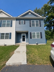 3-Bedroom, 2-Bath End-Unit Townhome for Rent in Front Royal, VA | 928 Virginia Avenue