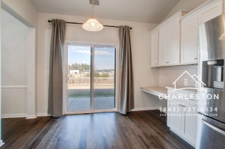 414 Squire Pope Rd Available 10/16