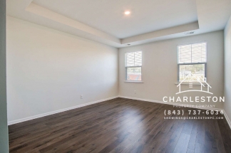 414 Squire Pope Rd Available 10/16