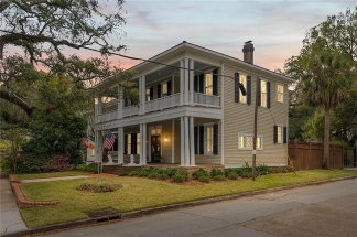 1900 Old Government Street