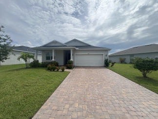 Charming 4-Bed, 2-Bath Rental in Sarasota!