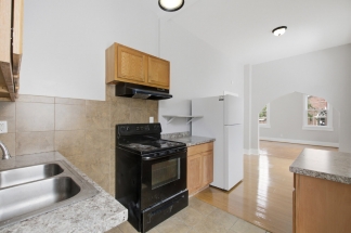 27 Maverick St - Available now!