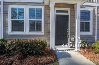 109 Alston St - Available 10/19