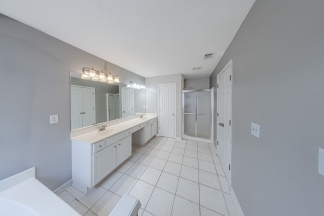 Spacious 3BR Alpharetta Home with Pool, Tennis, Washer/Dryer & Private Backyard