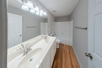 Spacious 3BR Alpharetta Home with Pool, Tennis, Washer/Dryer & Private Backyard