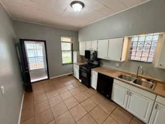 Spacious 2-Bedroom 1.5 bath
