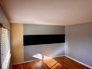 3 Bed,2 Bath,Finished Basement, Fenced Yard & Screened-In Patio!