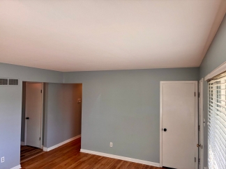 3 Bed,2 Bath,Finished Basement, Fenced Yard & Screened-In Patio!