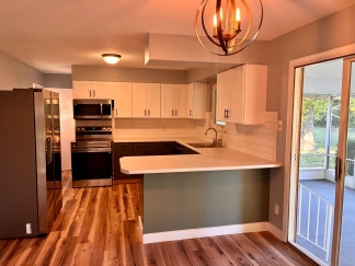 3 Bed,2 Bath,Finished Basement, Fenced Yard & Screened-In Patio!