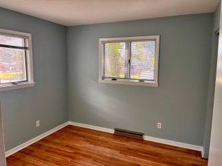 3 Bed,2 Bath,Finished Basement, Fenced Yard & Screened-In Patio!