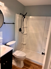 3 Bed,2 Bath,Finished Basement, Fenced Yard & Screened-In Patio!