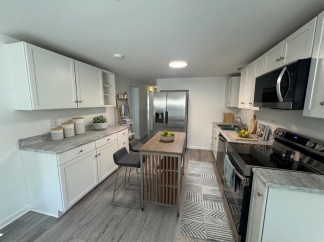 Newly Renovated 2BR Duplex in Shenandoah Farms Utilities & Internet Included!