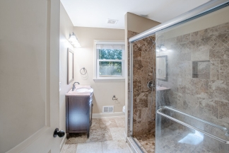 Spacious 4-Bedroom, 3-Bath Home in Marietta – Washer & Dryer Included!