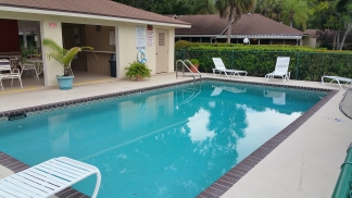 Nice 2/2 Annual Rental Condo Near Sarasota/Bradenton Airport - Lanai, Community Pool