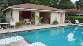 Nice 2/2 Annual Rental Condo Near Sarasota/Bradenton Airport - Lanai, Community Pool