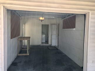 1-BR/1-Bath + Den, + Attached Garage, + Fenced Backyard in Great Sarasota Location!