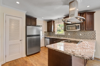 853 Fred St - Available Now!