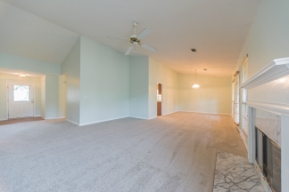 Ranch home in a great location!