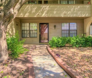 Fabulous Totally Updated Condo In Highly Desired Area ~ Down Stair Unit In Gated Community!!!