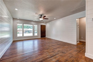 Amazing Gorgeous Home In The Village!!!