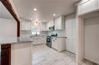 Amazing Gorgeous Home In The Village!!!