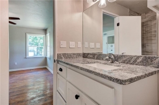 Amazing Gorgeous Home In The Village!!!