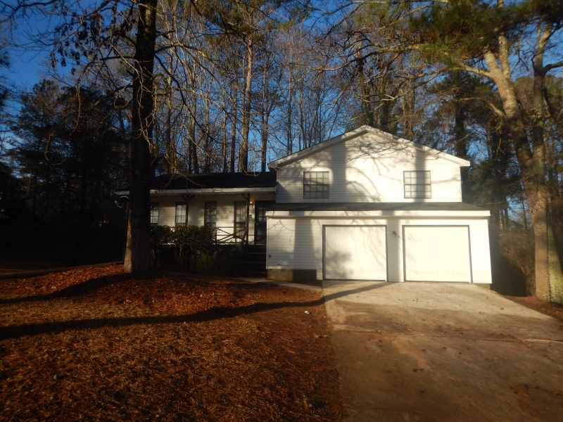 3 Bedroom Rental – 6241 Willowbrook Drive, Jonesboro, GA, 30236