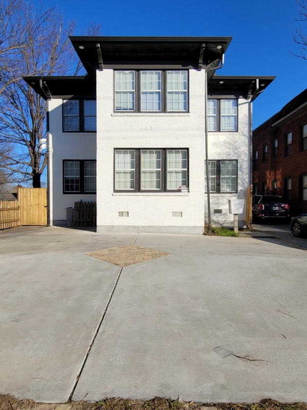2 Bedroom Rental – 423 Boulevard NE 3, Atlanta, GA, 30308