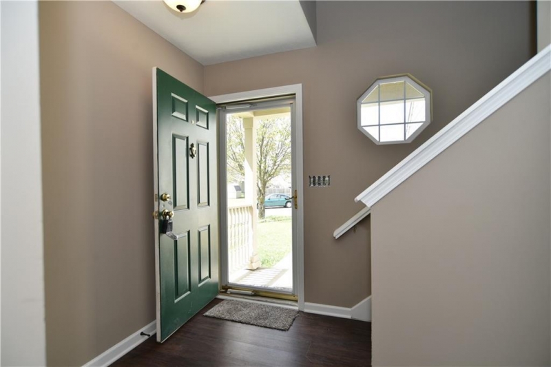 Gorgeous Updated 3 Bedroom 2.5 Bathroom Two Story Home with Loft in Warren! - Photo 3