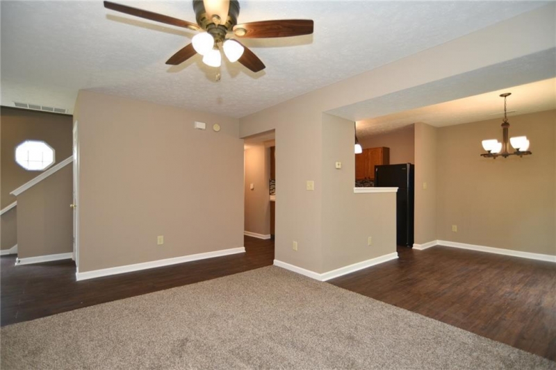 Gorgeous Updated 3 Bedroom 2.5 Bathroom Two Story Home with Loft in Warren! - Photo 6