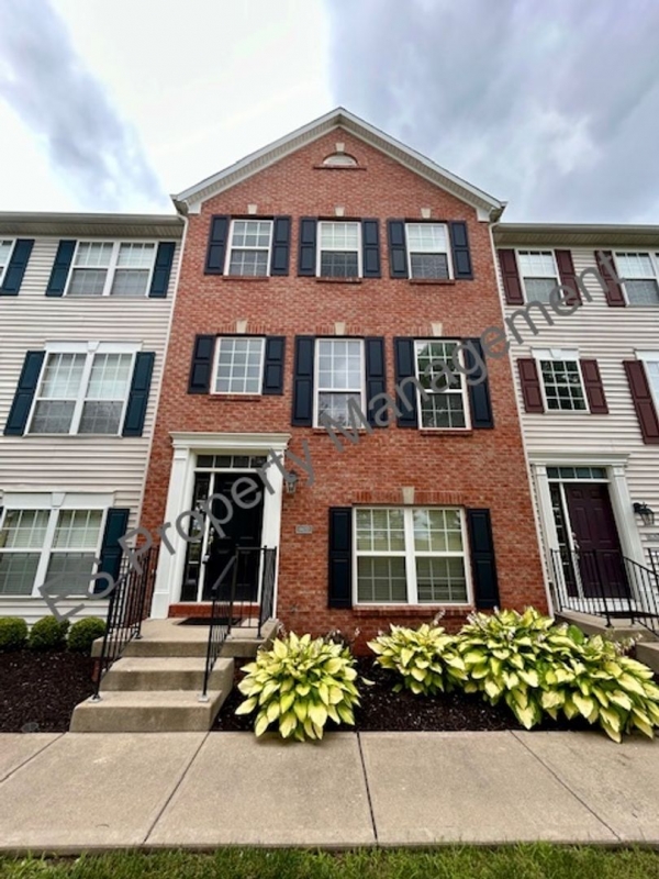 Stunning three-level condo in Lawrence Township - Photo 2