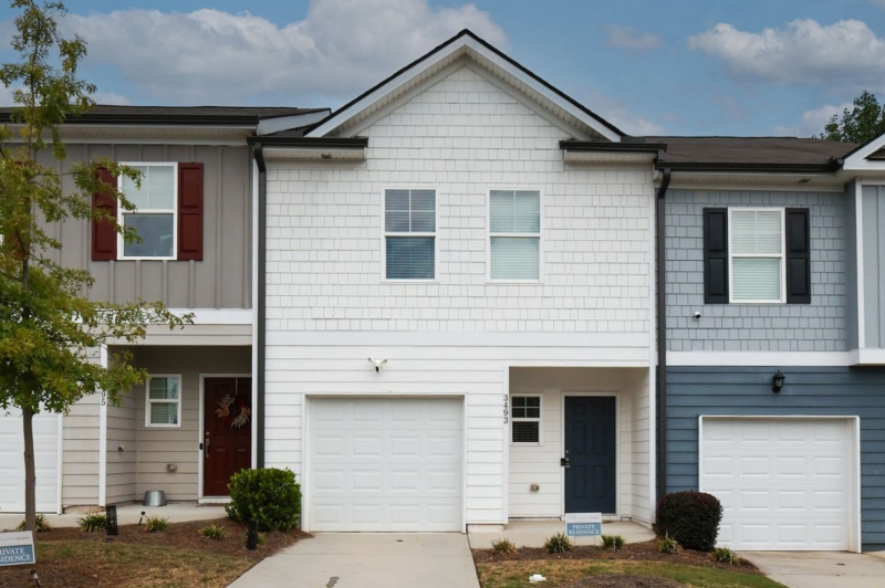 3 Bedroom Rental – 3493 Lakeview Creek, Stonecrest, GA, 30038