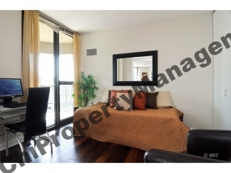 Luxury 2BR/1.5BA Condo in River North