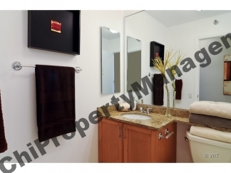 Luxury 2BR/1.5BA Condo in River North